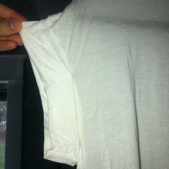 Brandy Melville tee - Picture 3 of 3